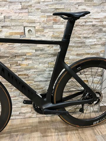 Used Canyon Aeroad CFR Disc Di2 2023 Frameset 2023 Road & Gravel, Black — image 4 of 4