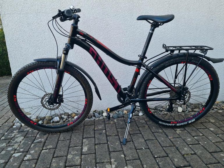 Used Ghost Ghost Lanao Base 2021 2021 Mountainbike, Schwarz — image 1 of 17