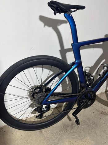 Used Pinarello Dogma Shimano Dura Ace Di2 2025 Road & Gravel — image 3 of 14