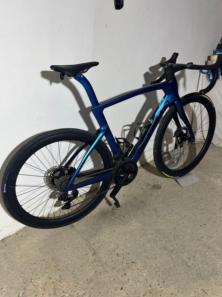 Used Pinarello Dogma Shimano Dura Ace Di2 2025 Road & Gravel — image 11 of 14