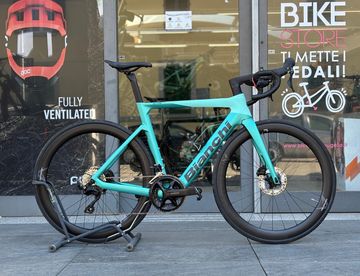 Käytetty Bianchi e-Oltre 105 2025 2025 Road & Gravel — kuva 1 / 5