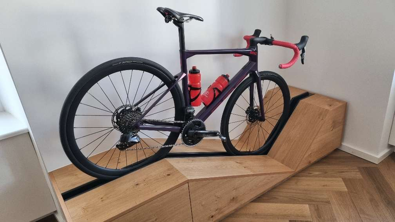 Used BMC BMC Roadmachine 01 Four SRAM Force D1 2022 Road & Gravel, Purple — image 3 of 9