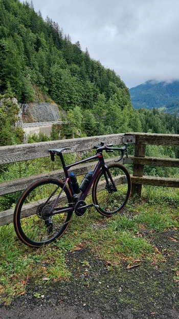 Used BMC BMC Roadmachine 01 Four SRAM Force D1 2022 Road & Gravel