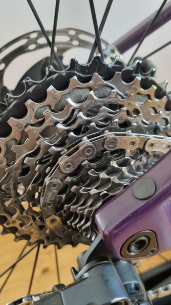 Used BMC BMC Roadmachine 01 Four SRAM Force D1 2022 Road & Gravel, Purple — image 7 of 9
