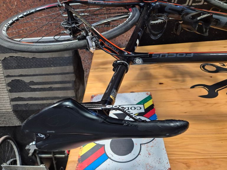 Used Focus Izalco SRAM Red 2014 Road & Gravel, Black — image 10 of 17