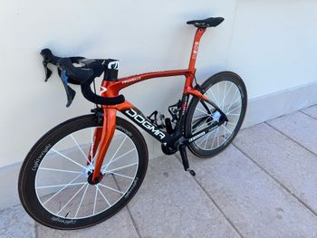 Used Pinarello dogma F durace 11 Speed Pinarello dogma F durace 11 Speed Custom Shimano Dura Ace 2024 Road & Gravel — image 14 of 17