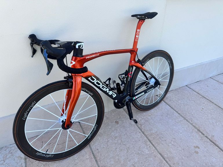 Used Pinarello dogma F durace 11 Speed Pinarello dogma F durace 11 Speed Custom Shimano Dura Ace 2024 Road & Gravel — image 14 of 17