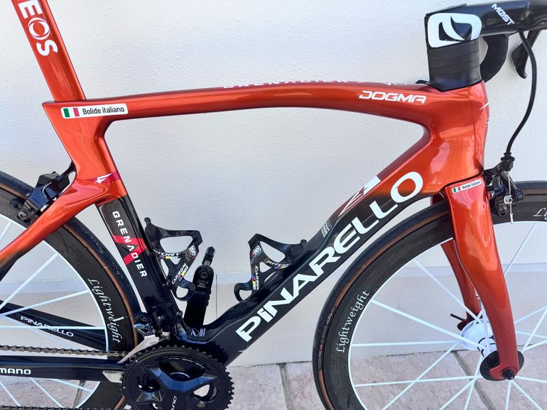 Used Pinarello dogma F durace 11 Speed Pinarello dogma F durace 11 Speed Custom Shimano Dura Ace 2024 Road & Gravel — image 6 of 17
