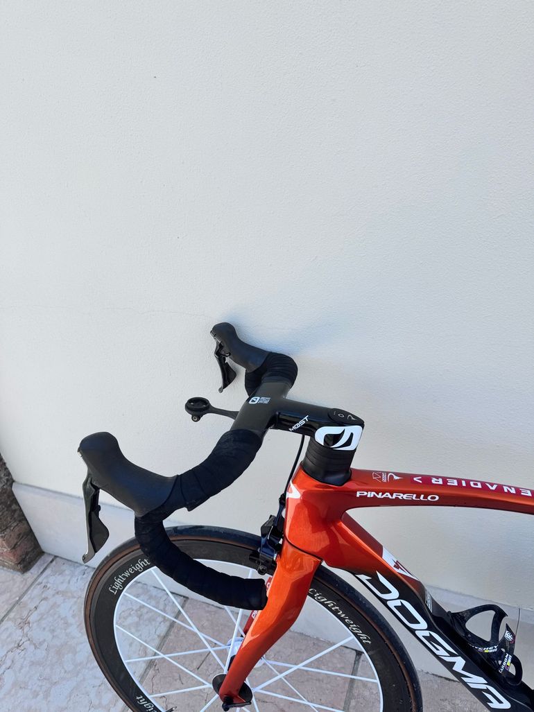 Used Pinarello dogma F durace 11 Speed Pinarello dogma F durace 11 Speed Custom Shimano Dura Ace 2024 Road & Gravel — image 15 of 17
