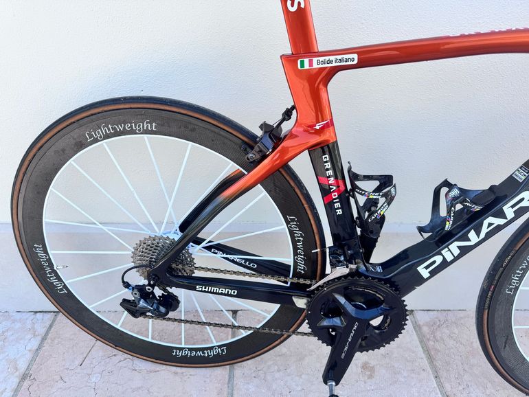 Used Pinarello dogma F durace 11 Speed Pinarello dogma F durace 11 Speed Custom Shimano Dura Ace 2024 Road & Gravel — image 3 of 17