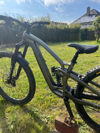 Used Trek Fuel EX 9.8 XT Gen 6 2024 2024 Mountainbike, Light Gray, 29 — image 5 of 15