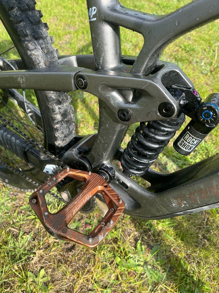 Used Trek Fuel EX 9.8 XT Gen 6 2024 2024 Mountainbike, Light Gray, 29 — image 7 of 15