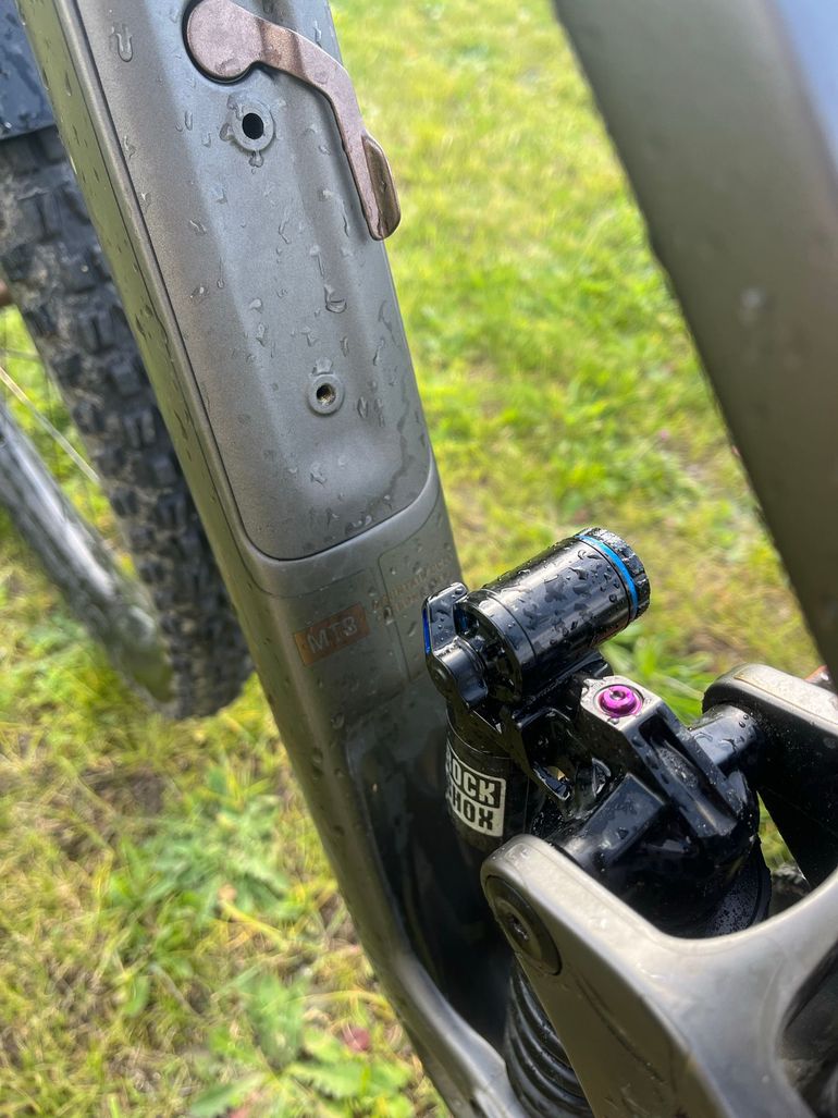 Used Trek Fuel EX 9.8 XT Gen 6 2024 2024 Mountainbike, Light Gray, 29 — image 11 of 15