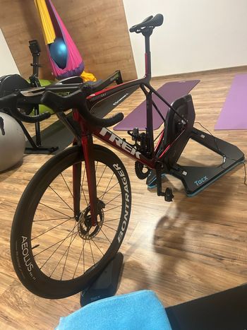 Used Trek Madone 2024 Road & Gravel — image 2 of 7