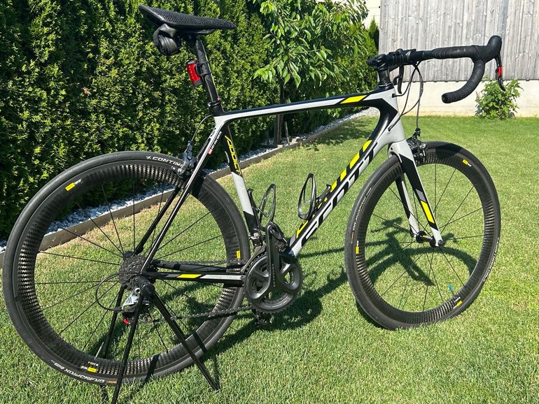 Used Scott Addict SRAM Red 2018 Road & Gravel, Light Gray — image 1 of 8