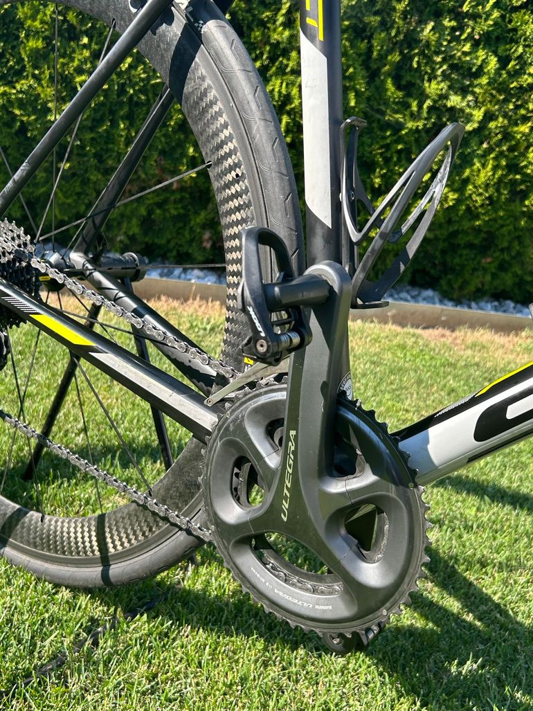 Used Scott Addict SRAM Red 2018 Road & Gravel, Light Gray — image 3 of 8