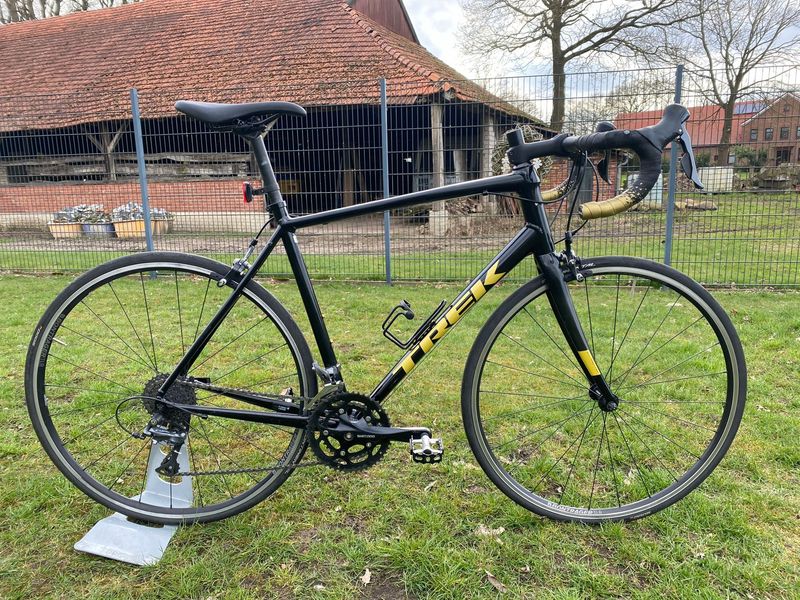 Tweedehands Trek Domane AL 2 2022 2022 Road & Gravel — afbeelding 1 van 9