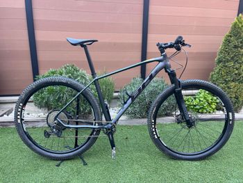 Used BH EXPERT 4.5 2022 2022 Mountainbike, Black, 29 — image 1 of 13