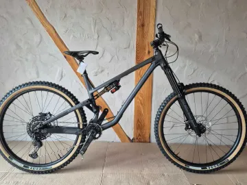 Tweedehands Commencal META TR Shimano Deore XT 2023 MTB