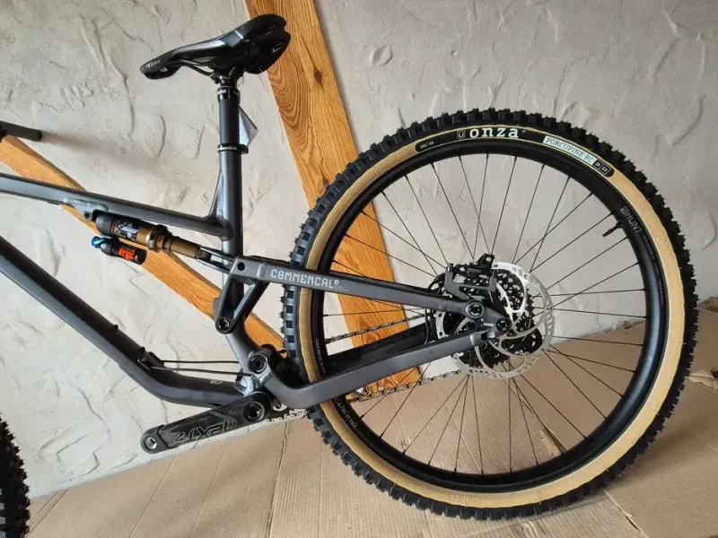 Gebrauchtes Commencal META TR Shimano Deore XT 2023 Mountainbike, Hellgrau — Bild 8 von 12