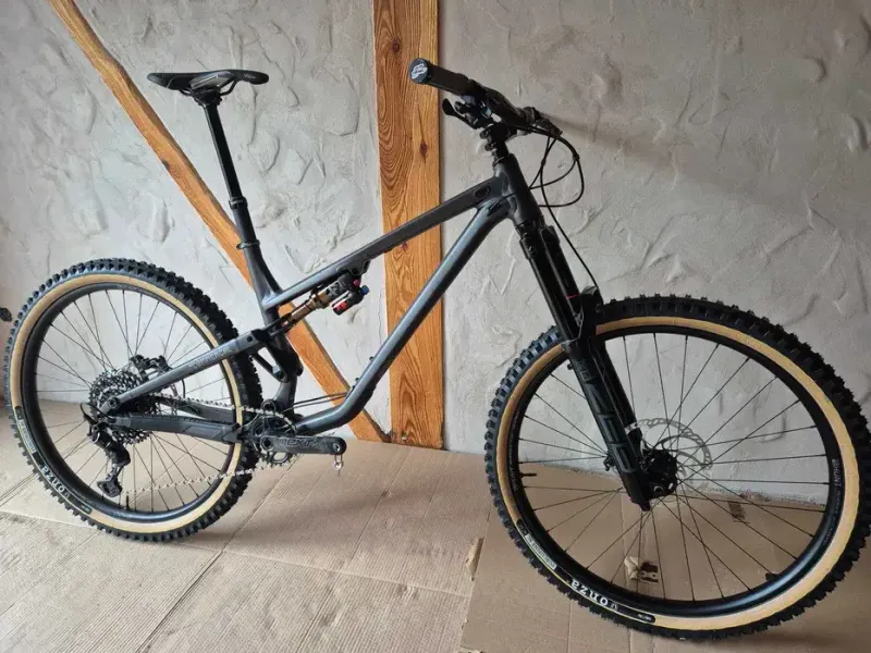 Gebrauchtes Commencal META TR Shimano Deore XT 2023 Mountainbike, Hellgrau — Bild 12 von 12