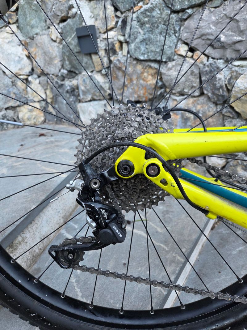 Used Rocky Mountain Element Shimano Deore XT 2015 Mountainbike, Green — image 4 of 5