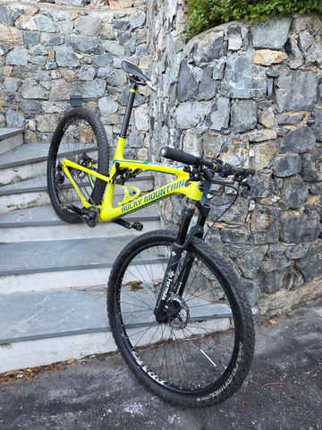 Used Rocky Mountain Element Shimano Deore XT 2015 Mountainbike, Green — image 2 of 5