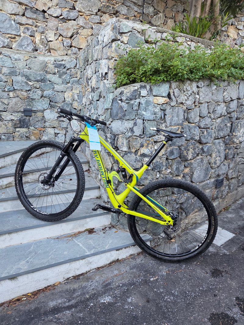 Used Rocky Mountain Element Shimano Deore XT 2015 Mountainbike, Green — image 1 of 5
