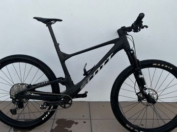 Tweedehands Scott Spark RC Team 2022 2022 MTB