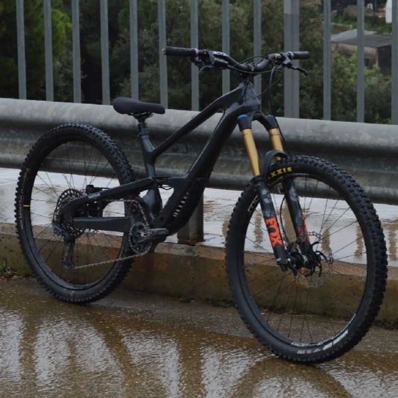 Cannondale Jekyll 1 2023 2023 Mountainbike usato, Nero — immagine 1 di 4