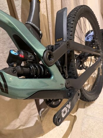 Used Canyon Sender CFR Mullet 2024 Frameset 2024 Mountainbike, Green, 29, 27.5 — image 3 of 9
