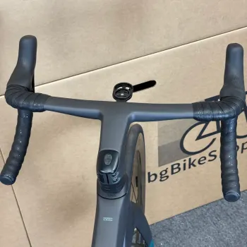 Used Bianchi Specialissima RC Durace Di2 2024 2024 Road & Gravel, Black — image 13 of 17