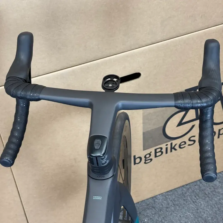 Used Bianchi Specialissima RC Durace Di2 2024 2024 Road & Gravel, Black — image 13 of 17