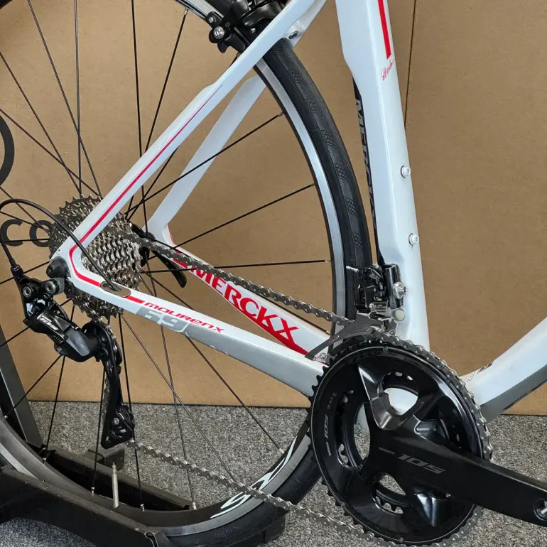 Used Eddy Merckx Eddy Merckx Mourenx 69 - 11-speed Shimano 105 55cm (2015) 2015 Road & Gravel, White — image 5 of 9