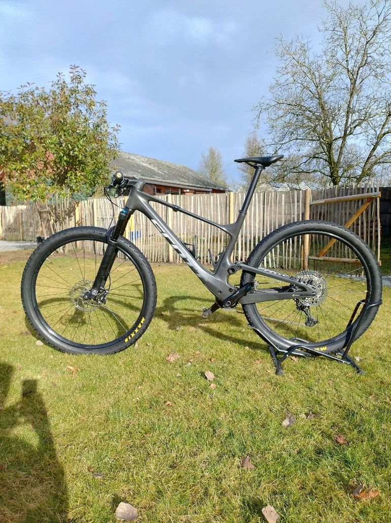 Used Scott Spark RC Team 2023 2023 Mountainbike, Nero — image 4 of 7