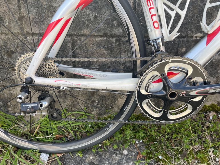 Used Pinarello Fp quattro easy-fit Campagnolo Record 2013 Road & Gravel — image 3 of 5