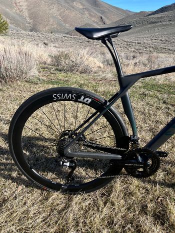 Used Canyon Endurace CFR Di2 2024 2024 Road & Gravel, Black — image 2 of 12