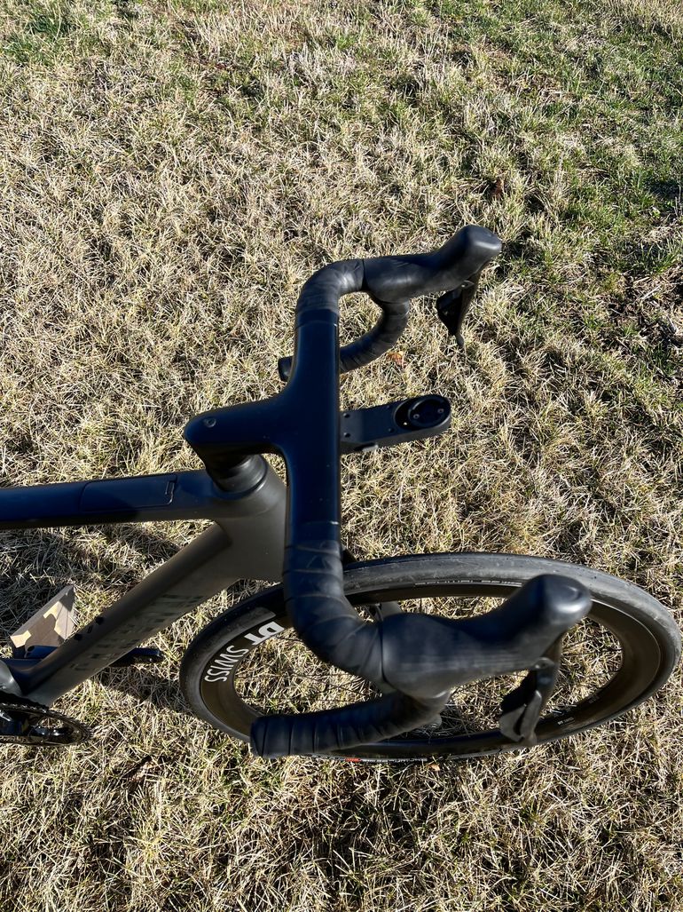 Used Canyon Endurace CFR Di2 2024 2024 Road & Gravel, Black — image 6 of 12