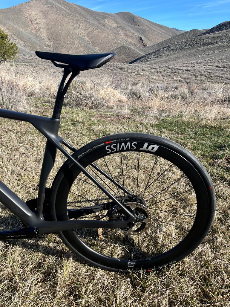 Used Canyon Endurace CFR Di2 2024 2024 Road & Gravel, Black — image 10 of 12
