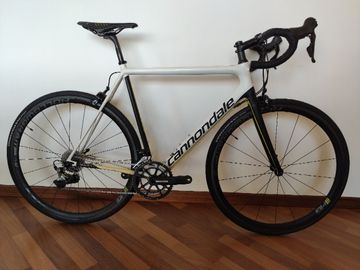 Cannondale SuperSix EVO Dura-Ace 2018 2018 Road & Gravel usato