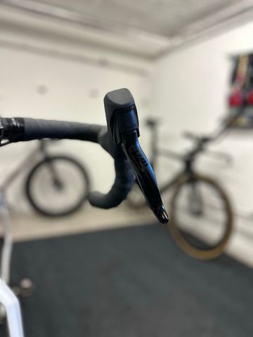Used Orbea Terra SRAM Rival 2024 Road & Gravel, White — image 18 of 19