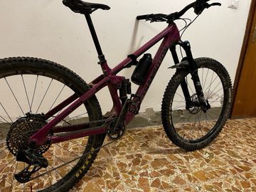 Used Transition Smuggler SRAM GX Eagle AXS 2024 Mountainbike, Purple, 29 — image 5 of 12