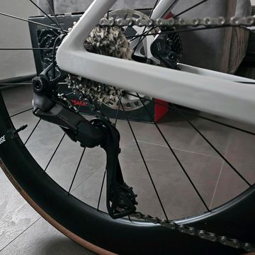 Used Rose XLITE Shimano Ultegra Di2 2025 Road & Gravel, White — image 9 of 10