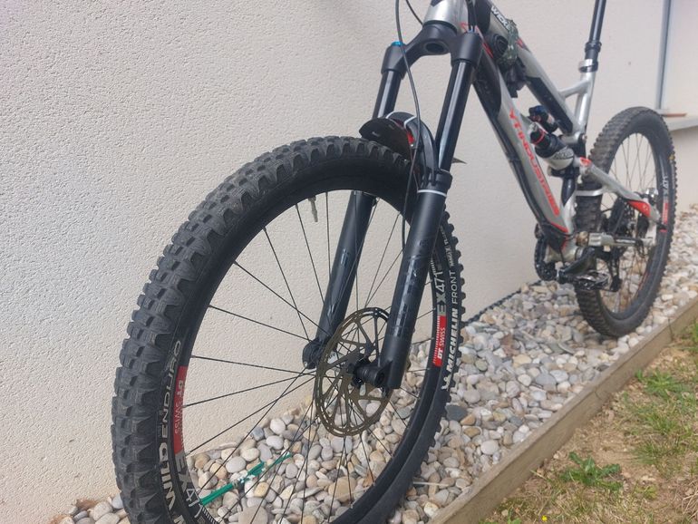 Used YT Industries YT Industries Custom SRAM GX Eagle 2015 Mountainbike, Light Gray — image 3 of 13