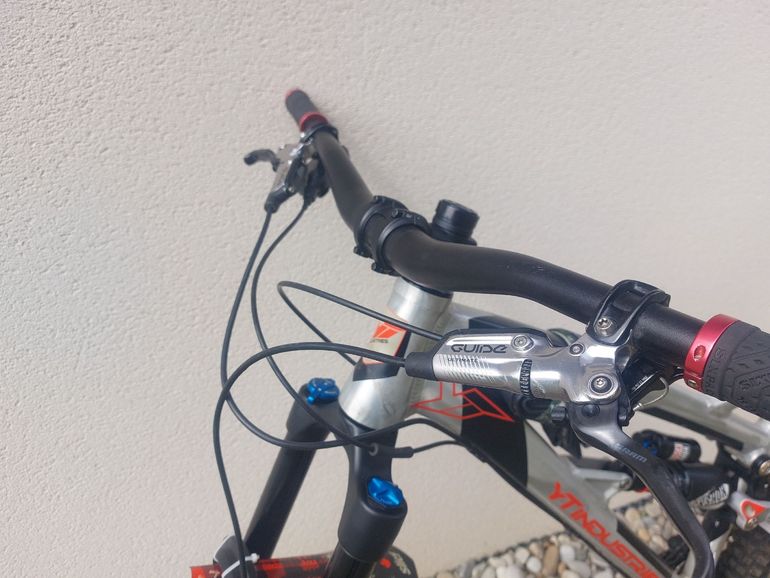 Used YT Industries YT Industries Custom SRAM GX Eagle 2015 Mountainbike, Light Gray — image 2 of 13