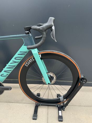 Used Canyon Aeroad CF SLX 8 Di2 2023 2023 Road & Gravel, Green — image 5 of 16