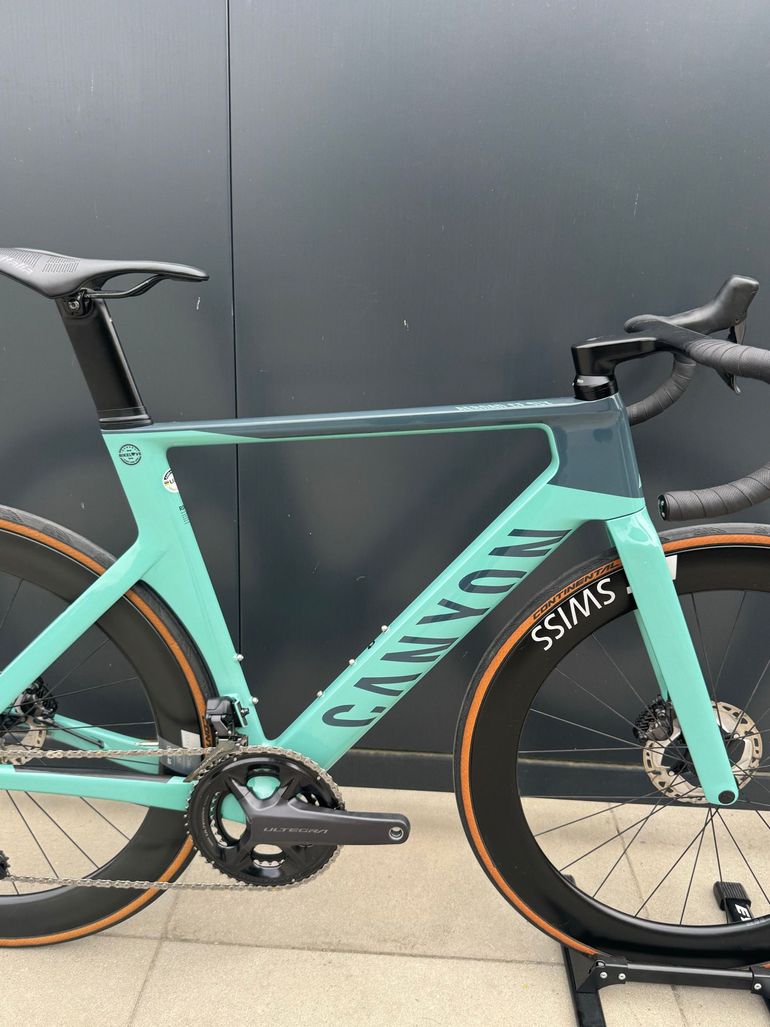 Used Canyon Aeroad CF SLX 8 Di2 2023 2023 Road & Gravel, Green — image 6 of 16