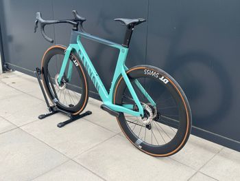 Used Canyon Aeroad CF SLX 8 Di2 2023 2023 Road & Gravel, Green — image 11 of 16