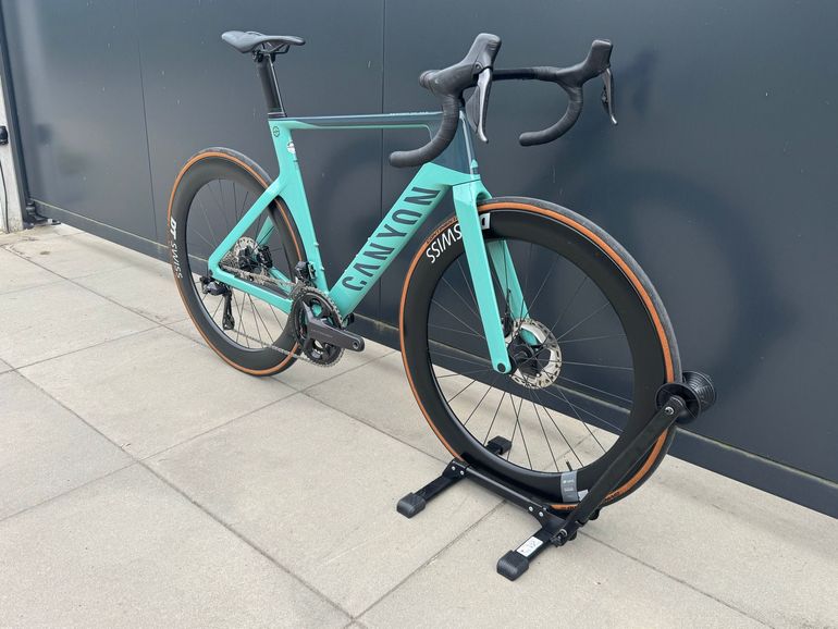 Used Canyon Aeroad CF SLX 8 Di2 2023 2023 Road & Gravel, Green — image 3 of 16