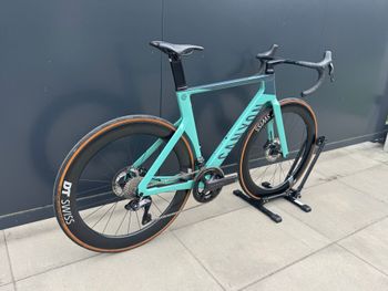 Used Canyon Aeroad CF SLX 8 Di2 2023 2023 Road & Gravel, Green — image 2 of 16